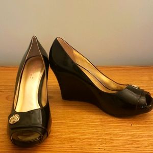 Lilly Pulitzer Black Wedges